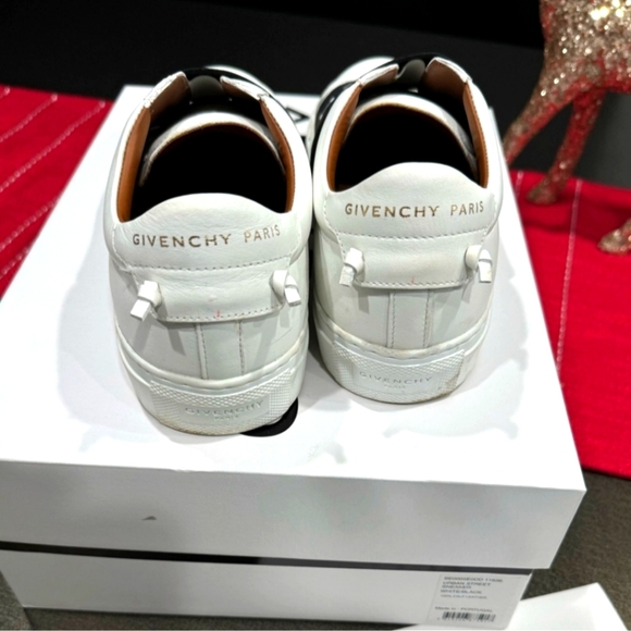 Givenchy sneaker women size 5(35) - Picture 3 of 4